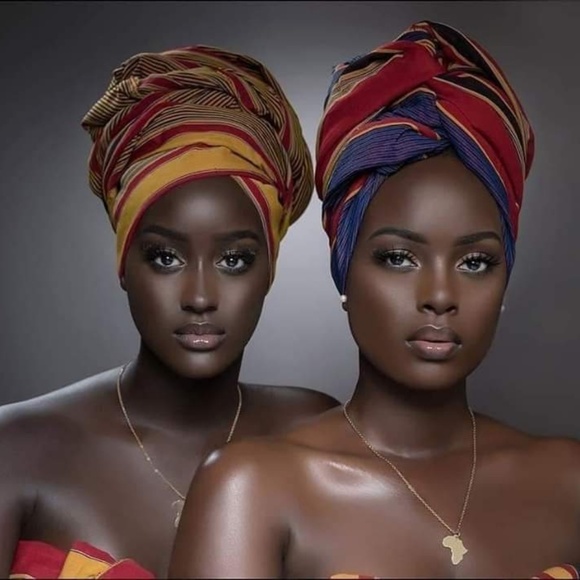 Meet your Posher, Roseline - Picture 1 of 1